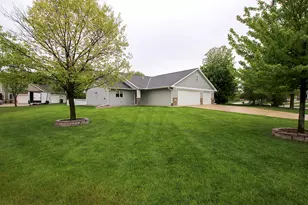 1367 Heritage Ave NW, Hutchinson, MN 55350 - Photo 3