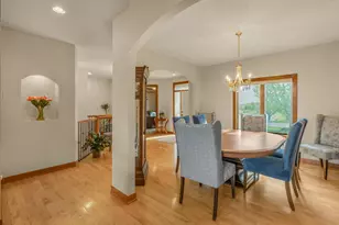 21872 Carrbridge Ct, Lakeville, MN 55044 - Photo 9