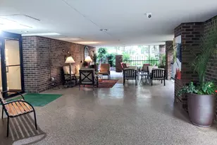 1235 Yale Pl, Minneapolis, MN 55403 - Photo 13