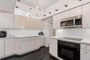 1235 Yale Pl, Minneapolis, MN 55403 - Photo 25