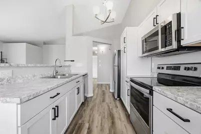1632 34th Avenue S, Fargo, ND 58104 - Photo 7
