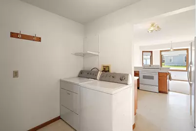 300 E State Street, Belle Plaine, MN 56011 - Photo 15