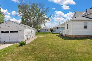 300 E State St, Belle Plaine, MN 56011 - Photo 31