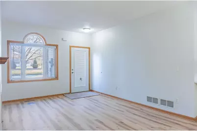 112X Crystal Place W, Chaska, MN 55318 - Photo 19