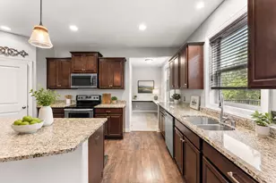 9289 Summerlin Ct, Woodbury, MN 55129 - Photo 19