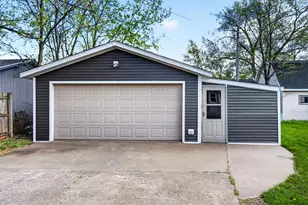 816 N Summit St, Spooner, WI 54801 - Photo 33