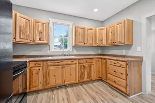 816 N Summit St, Spooner, WI 54801 - Photo 13