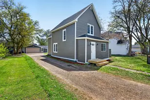 816 N Summit St, Spooner, WI 54801 - Photo 31