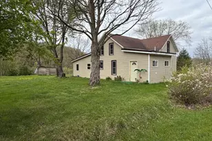 359 Hill St E, Hammond, MN 55991 - Photo 5