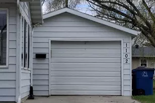 1102 19th St N, Moorhead, MN 56560 - Photo 3