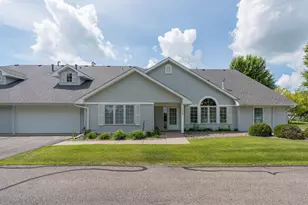 1429 Parkside Ln, North Mankato, MN 56003 - Photo 1