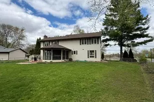10444 Quaker Ln N, Maple Grove, MN 55369 - Photo 3