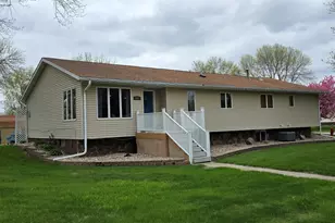 307 Marion St, Milroy, MN 56263 - Photo 1