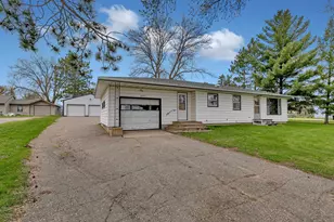 271 4th St, Holdingford, MN 56340 - Photo 3