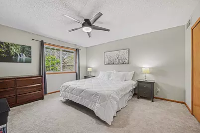 17900 Cobblestone Way, Eden Prairie, MN 55347 - Photo 15