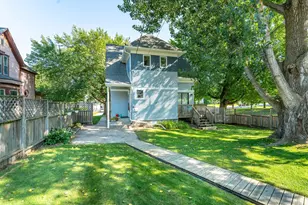 228 E Vernon Ave, Fergus Falls, MN 56537 - Photo 3