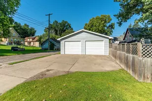 228 E Vernon Ave, Fergus Falls, MN 56537 - Photo 5