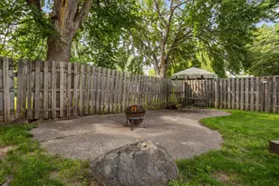 2317 Emerald Dr, White Bear Lake, MN 55110 - Photo 37