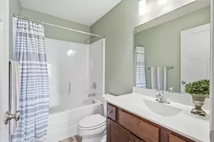 95 Lockwood Ct, Hudson, WI 54016 - Photo 17