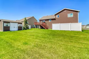 4902 35th Ave S, Fargo, ND 58104 - Photo 37