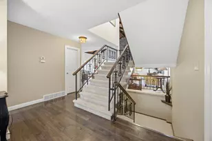 171 N Woodcrest Dr N, Fargo, ND 58102 - Photo 5