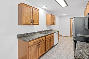 9918 Hamlet Ct S, Cottage Grove, MN 55016 - Photo 7