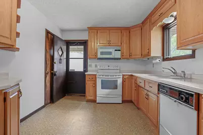 6824 N Colfax Avenue, Brooklyn Center, MN 55430 - Photo 9