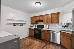 6329 Vera Cruz Ln N, Brooklyn Park, MN 55429 - Photo 9