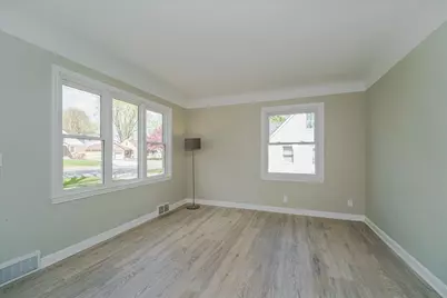 8127 1st Avenue S, Bloomington, MN 55420 - Photo 3