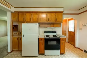 801 4th Ave SW, Wells, MN 56097 - Photo 3