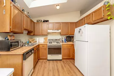 1031 Eastview Circle, Shakopee, MN 55379 - Photo 7