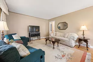 1050 County Road B2 W, Roseville, MN 55113 - Photo 3