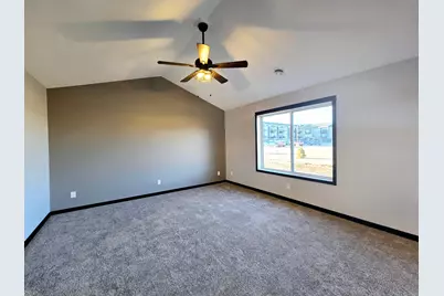 1381 Cullen Street, Saint Peter, MN 56082 - Photo 9
