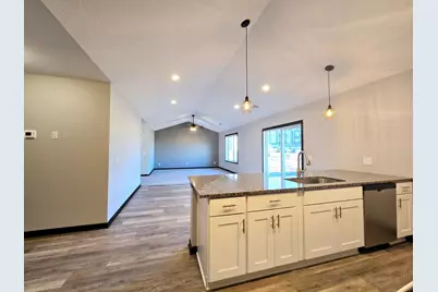 1381 Cullen Street, Saint Peter, MN 56082 - Photo 5