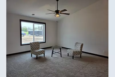 1381 Cullen Street, Saint Peter, MN 56082 - Photo 7