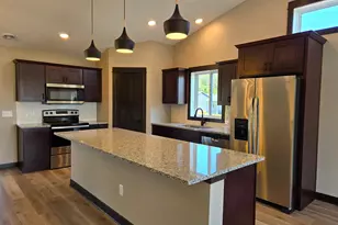 1381 Cullen St, Saint Peter, MN 56082 - Photo 3