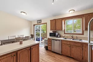 6237 Kalenda Ln NE, Albertville, MN 55301 - Photo 9