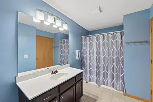 2335 Oakridge Cir, Hudson, WI 54016 - Photo 13