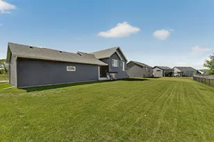 5443 Ridgeview Dr NW, Rochester, MN 55901 - Photo 31