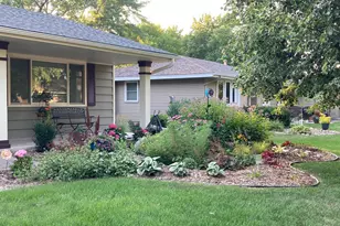 13216 Oakland Dr, Burnsville, MN 55337 - Photo 5