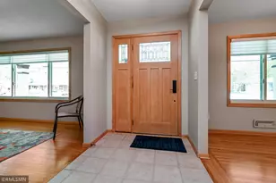 13216 Oakland Dr, Burnsville, MN 55337 - Photo 11