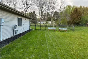 221 Helen St, Roberts, WI 54023 - Photo 3