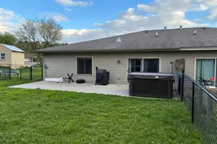 221 Helen St, Roberts, WI 54023 - Photo 5