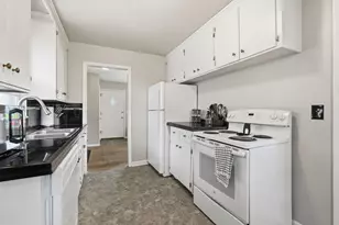 4851 2 1/2 Street NE, Fridley, MN 55421 - Photo 9