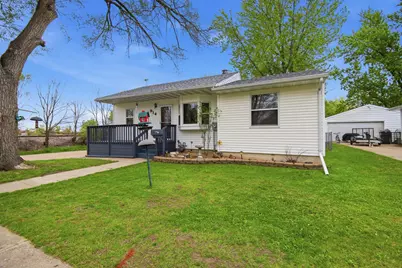 914 13th Avenue SE, Austin, MN 55912 - Photo 1
