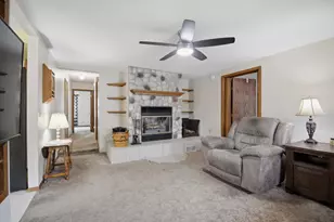 914 13th Ave SE, Austin, MN 55912 - Photo 5