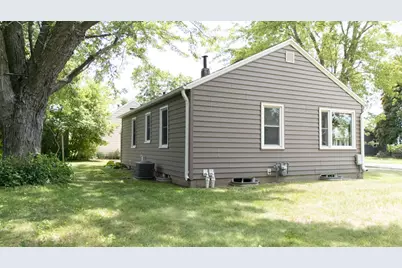 401 13th Avenue NE, Austin, MN 55912 - Photo 3