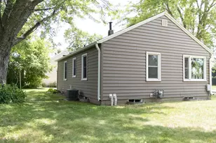 401 13th Ave NE, Austin, MN 55912 - Photo 3
