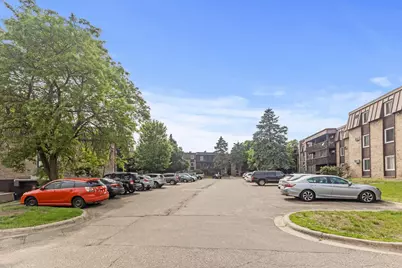 4207 Lakeside Avenue N #328, Brooklyn Center, MN 55429 - Photo 41
