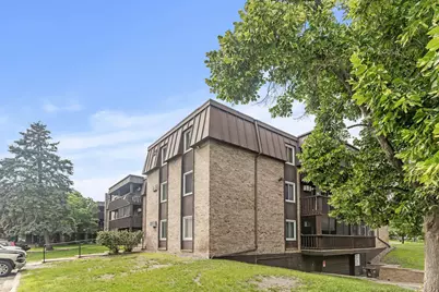 4207 Lakeside Avenue N #328, Brooklyn Center, MN 55429 - Photo 3